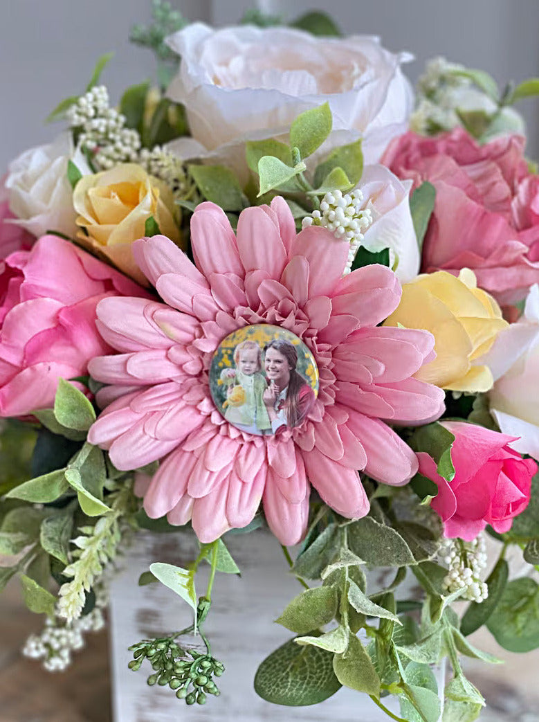 Flower Popper Delightful Arrangement