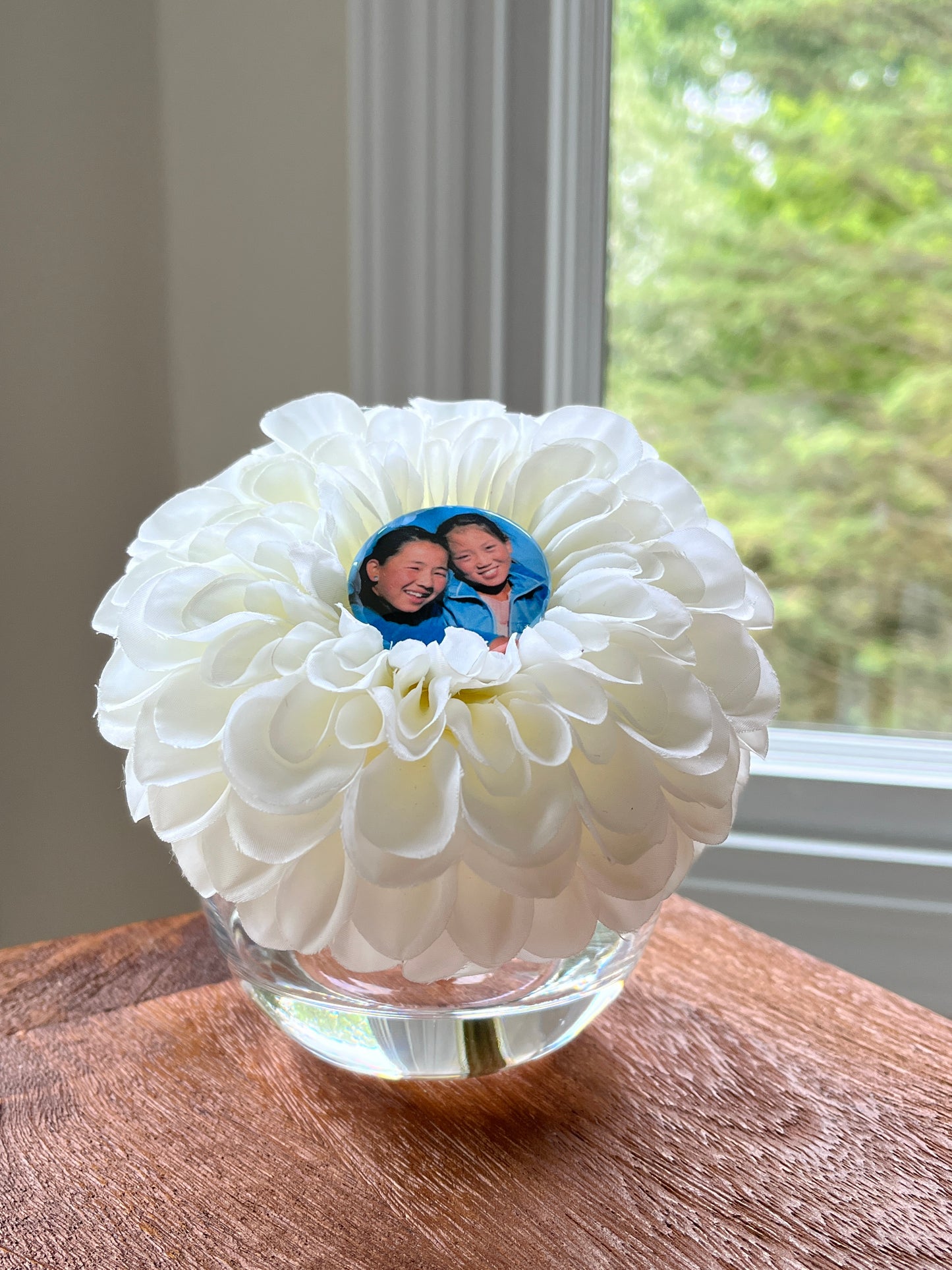 Dahlia Flower Popper In Glass Vase